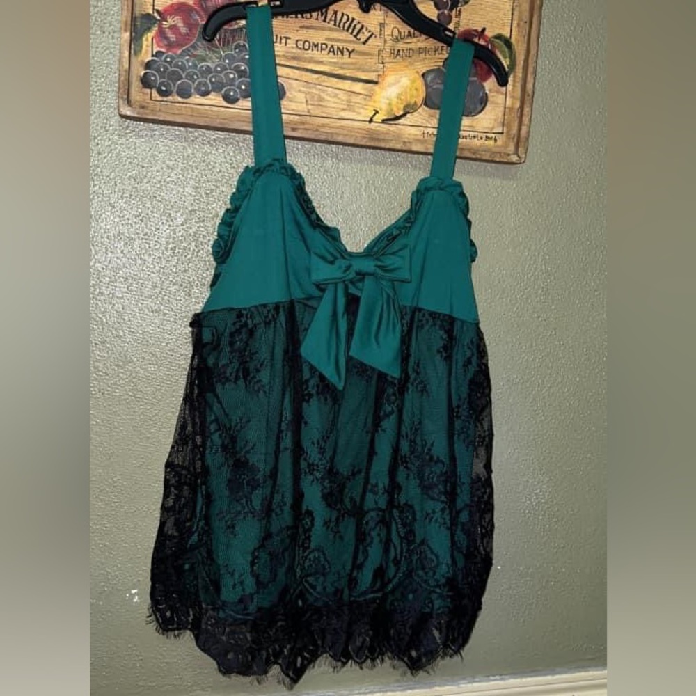 Green w/ black laced trimming